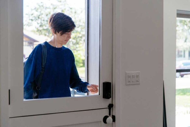 vivint smart lock front door boy